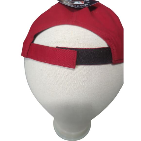 MLB Fan Favorite Philadelphia Phillies Red Men Structured Adjustable Hat Cap NEW - Picture 10 of 10